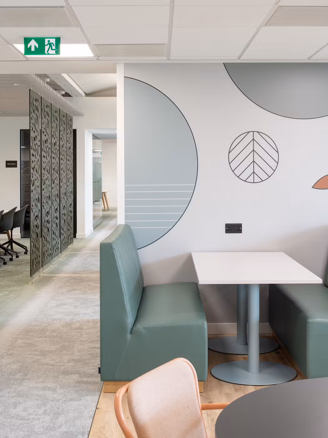 0jj7Ekv2-Aegon-18-highres-sRGB