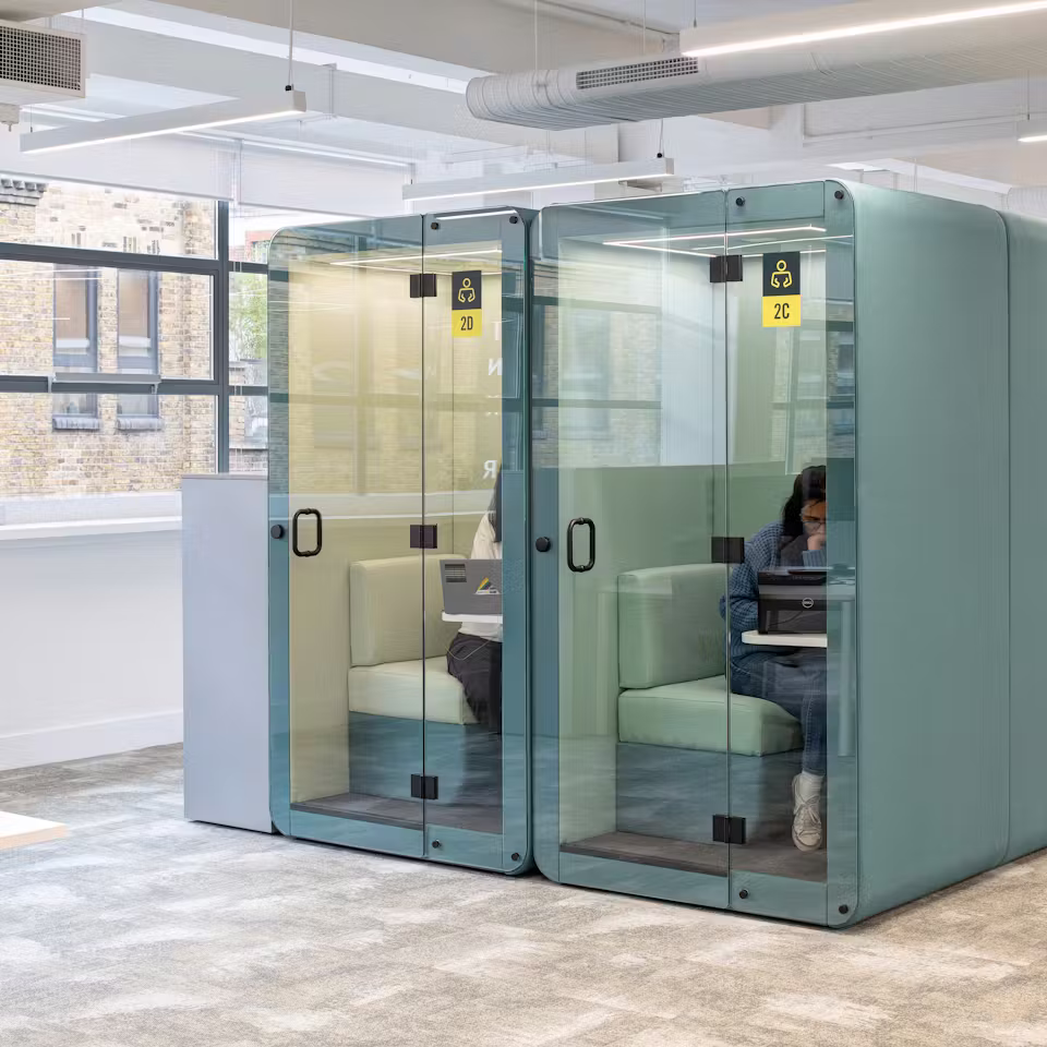 8JXLdkCq-Amnesty-International-17-highres-sRGB-2