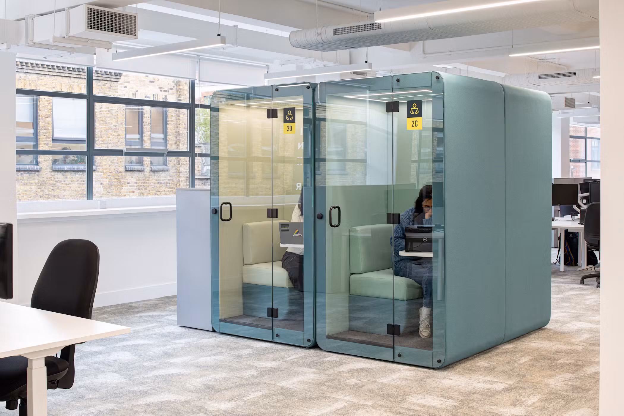 8JXLdkCq-Amnesty-International-17-highres-sRGB