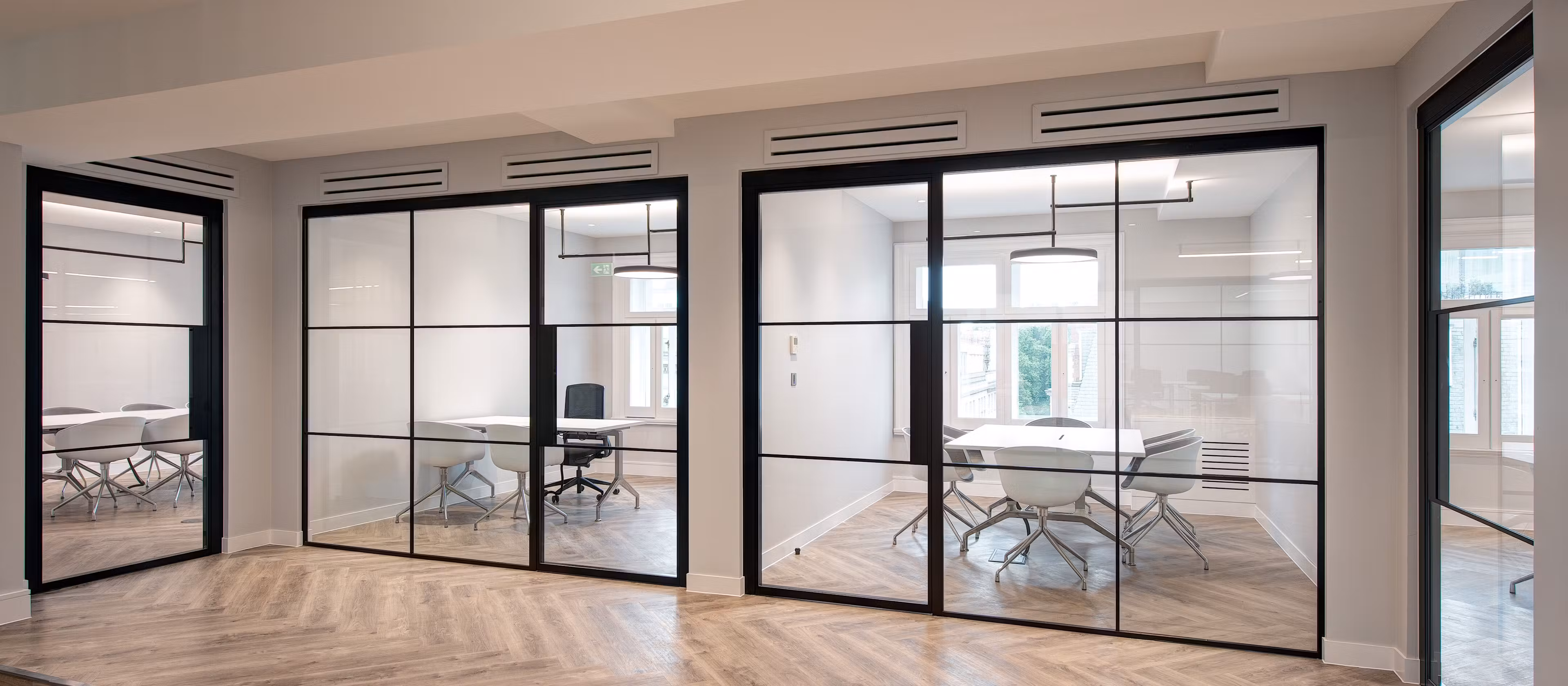 Byron-House-04-highres-sRGB-scaled