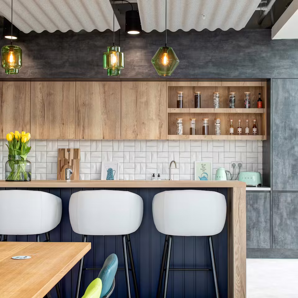 Freeth-08-highres-sRGB