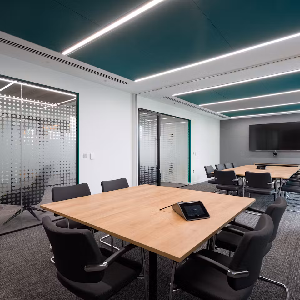 ISIO-London-05-highres-sRGB-scaled