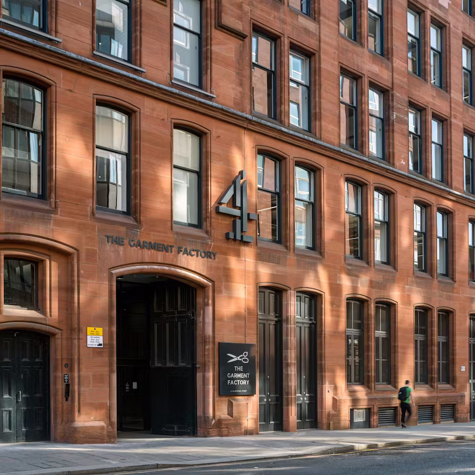 Isio-Glasgow-01-highres-sRGB-scaled