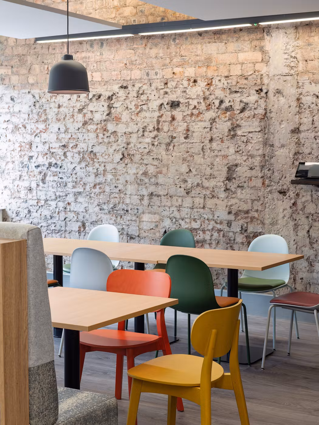 Isio-Glasgow-11-highres-sRGB-scaled