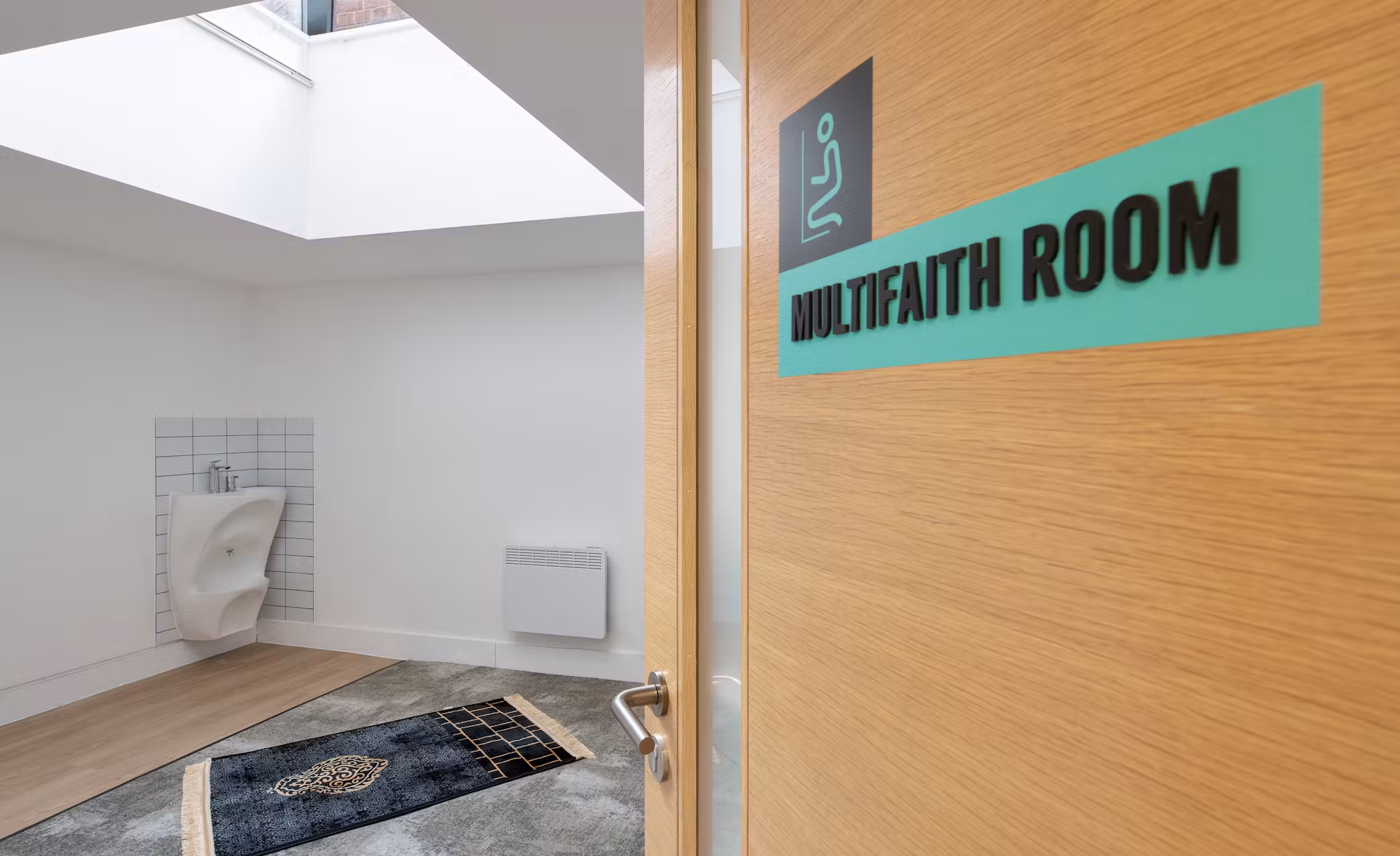 mi7lt3kc-Amnesty-International-20-highres-sRGB