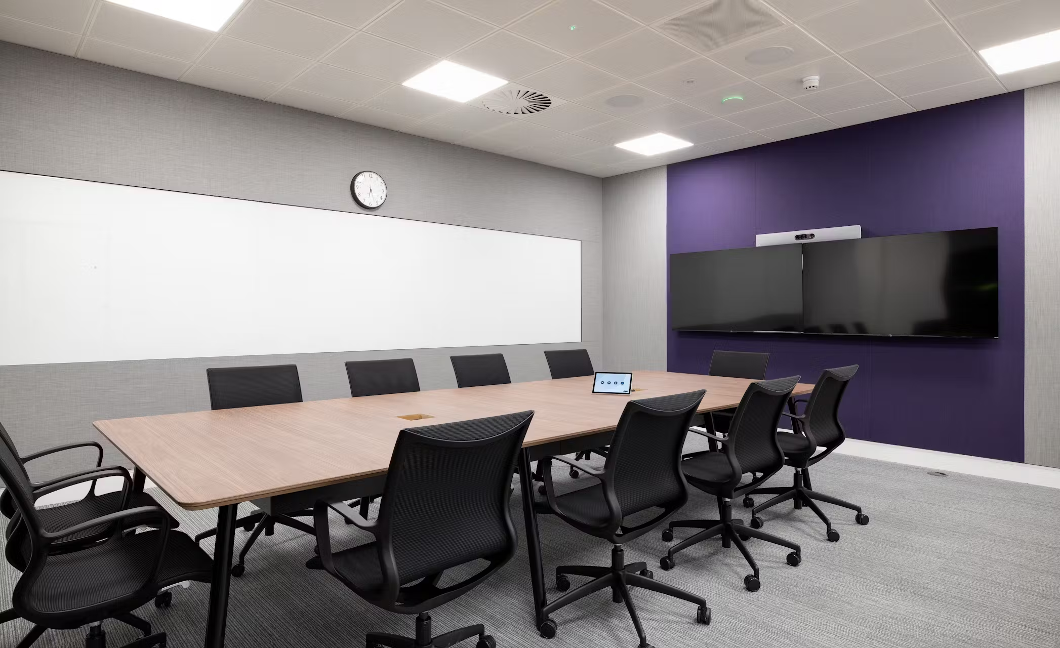 Roku-TV-25-highres-sRGB