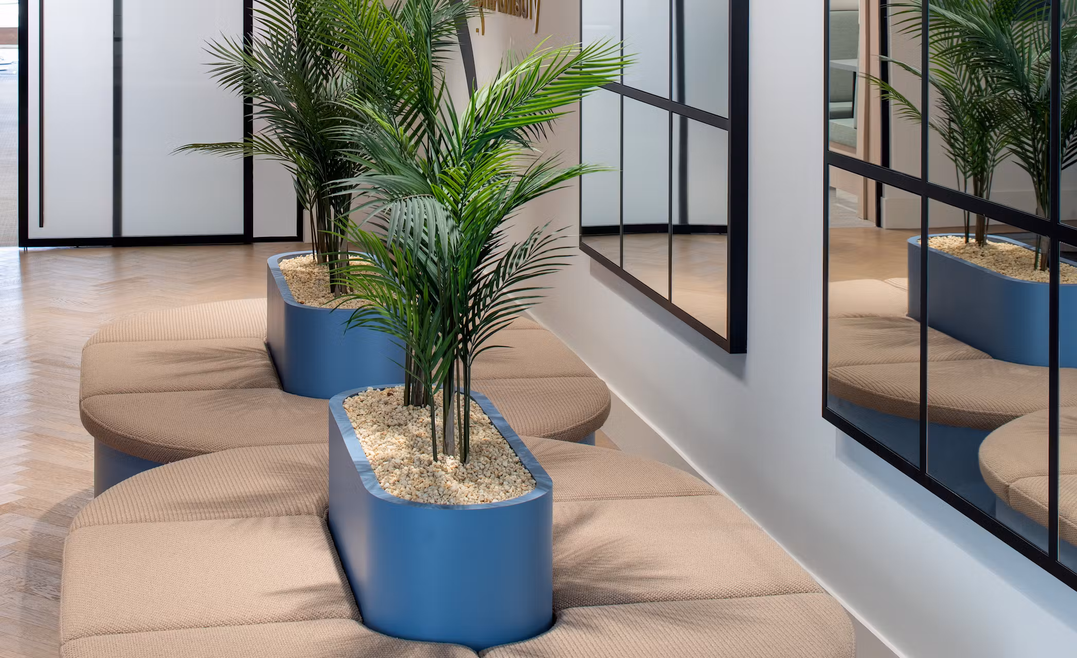 8-Advisory-04-highres-sRGB