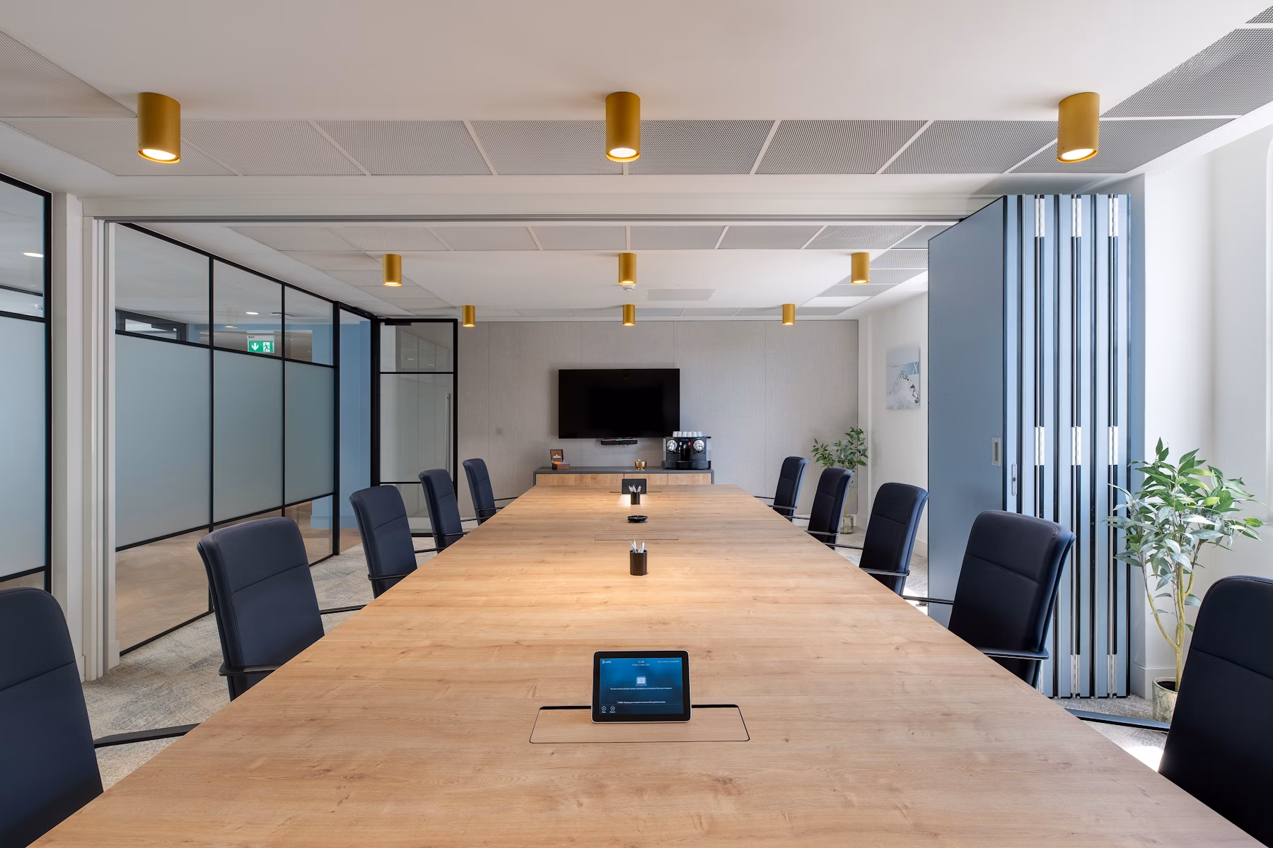 8-Advisory-07-highres-sRGB