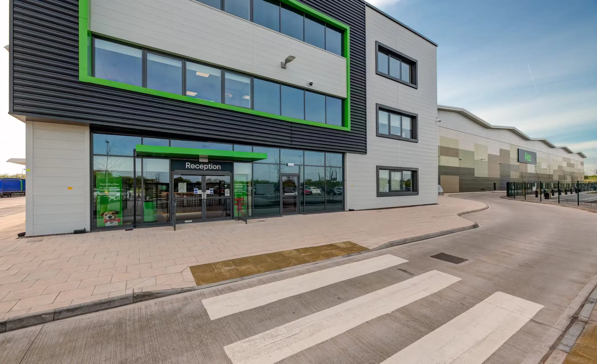 Pets-at-Home-01-highres-sRGB